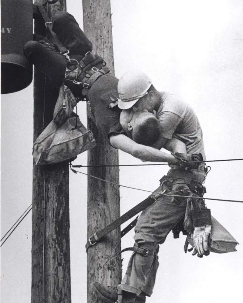 Rocco Morabito - Kiss of Life - Pulitzer Prize in 1968