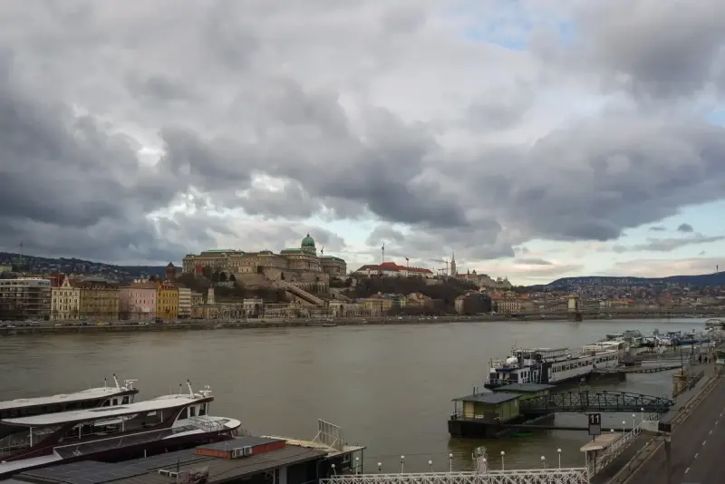 Budapest, Hungary — Budapest, Petőfi tér