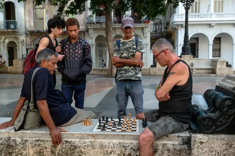 Paseo del Prado, Centro Habana, Havana, Cuba — La Habana. Paseo del Prado — фото знято на LEICA SL (Typ 601), VARIO-ELMARIT-SL 1:2.8-4/24-90 ASPH.
