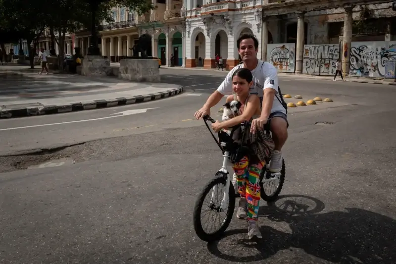 Paseo del Prado, Centro Habana, Havana, Cuba — La Habana. Paseo del Prado — фото знято на LEICA SL (Typ 601), VARIO-ELMARIT-SL 1:2.8-4/24-90 ASPH.