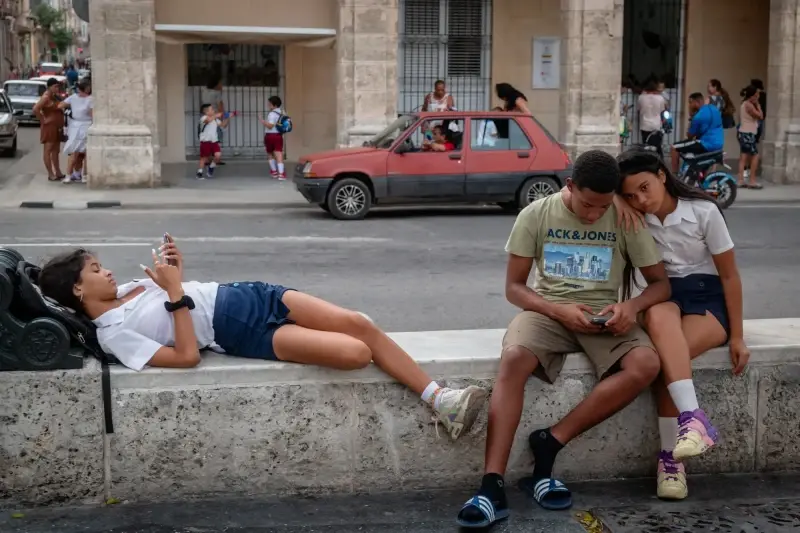 Paseo del Prado, Centro Habana, Havana, Cuba — La Habana. Paseo del Prado — фото знято на LEICA SL (Typ 601), VARIO-ELMARIT-SL 1:2.8-4/24-90 ASPH.