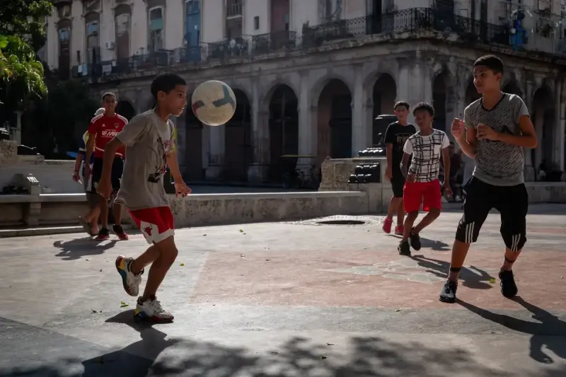 Paseo del Prado, Centro Habana, Havana, Cuba — La Habana. Paseo del Prado — фото знято на LEICA SL (Typ 601), VARIO-ELMARIT-SL 1:2.8-4/24-90 ASPH.