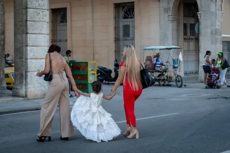 Paseo del Prado, Centro Habana, Havana, Cuba — La Habana. Paseo del Prado — фото знято на LEICA SL (Typ 601), VARIO-ELMARIT-SL 1:2.8-4/24-90 ASPH.