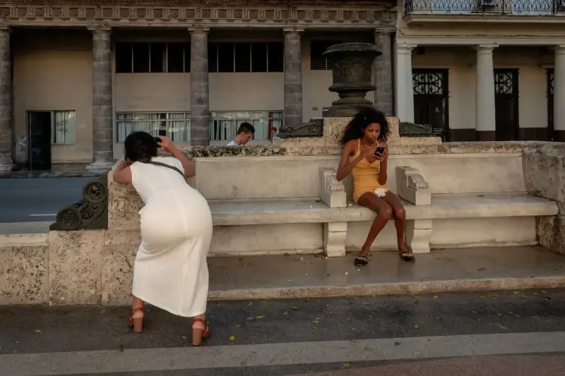 Paseo del Prado, Centro Habana, Havana, Cuba — La Habana. Paseo del Prado — фото знято на LEICA SL (Typ 601), VARIO-ELMARIT-SL 1:2.8-4/24-90 ASPH.