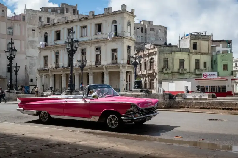 Paseo del Prado, Centro Habana, Havana, Cuba — La Habana. Paseo del Prado — фото знято на LEICA SL (Typ 601), VARIO-ELMARIT-SL 1:2.8-4/24-90 ASPH.
