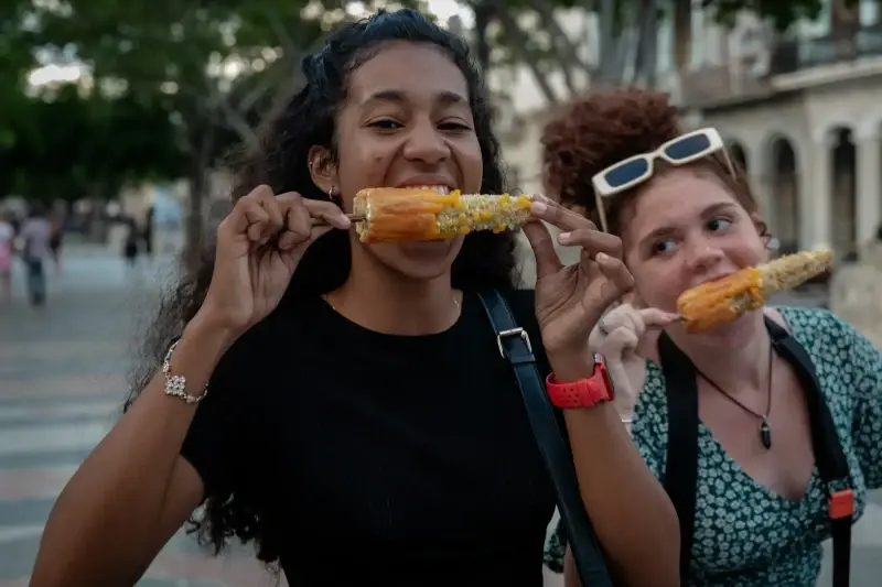 Paseo del Prado, Centro Habana, Havana, Cuba — La Habana. Paseo del Prado — фото знято на LEICA SL (Typ 601), VARIO-ELMARIT-SL 1:2.8-4/24-90 ASPH.