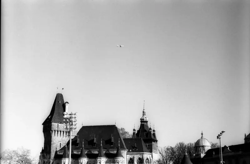 Budapest, Hungary — Winter Budapest on Fomapan & Orwo — photo captured with LS-4000