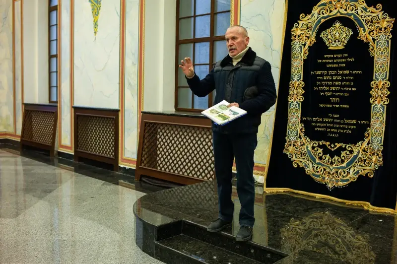 Album: Sadhora Synagogue and the old Jewish cemetery in Chernivtsi